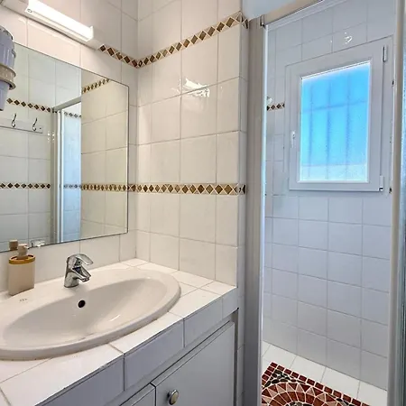 Villa Comfortable With Pool Near Cala Rossa & Pinarello Beaches *