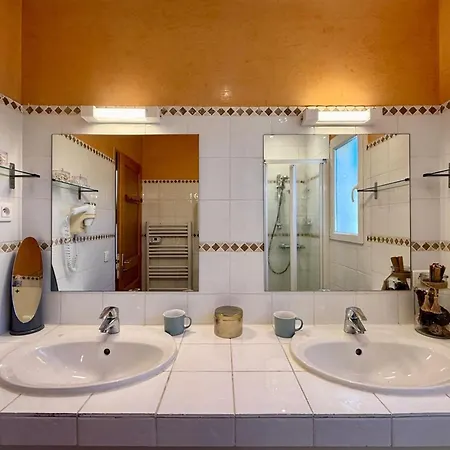 Comfortable With Pool Near Cala Rossa & Pinarello Beaches Villa *